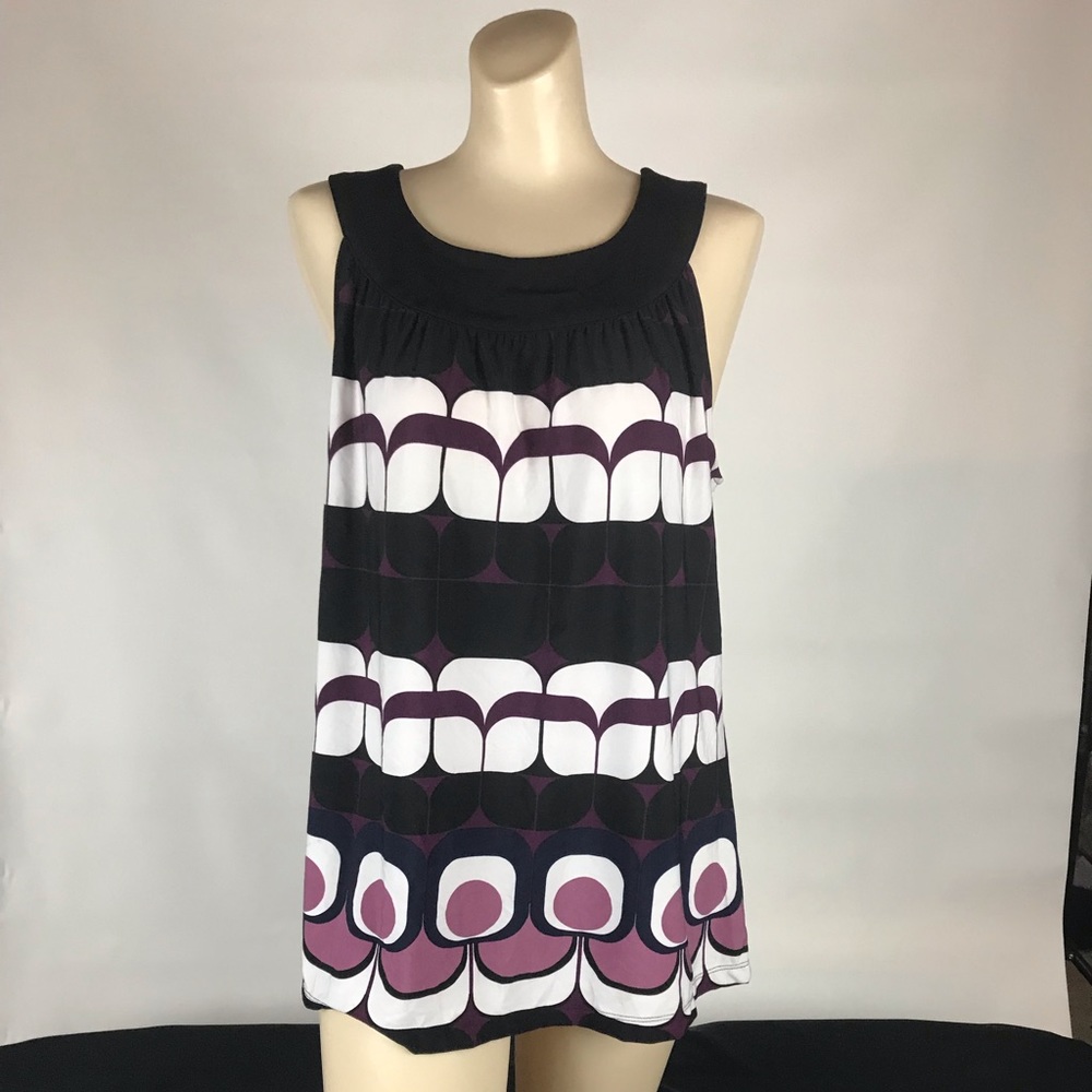 Women’s patterned crew neck top